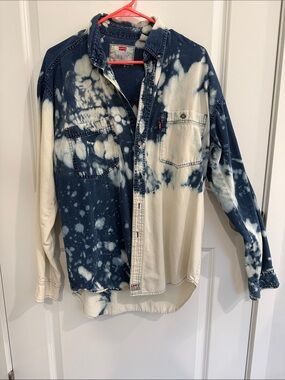 Levi's Men's Navy & Cream Bleached Denim Button-Down Shirt